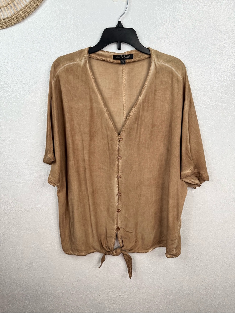 Velvet Heart Blouse Oversized Fit M Tan Button Front Tie Hem V-Neck Dolman Top